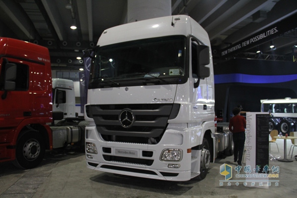 梅赛德斯-奔驰actros1841低底盘牵引车