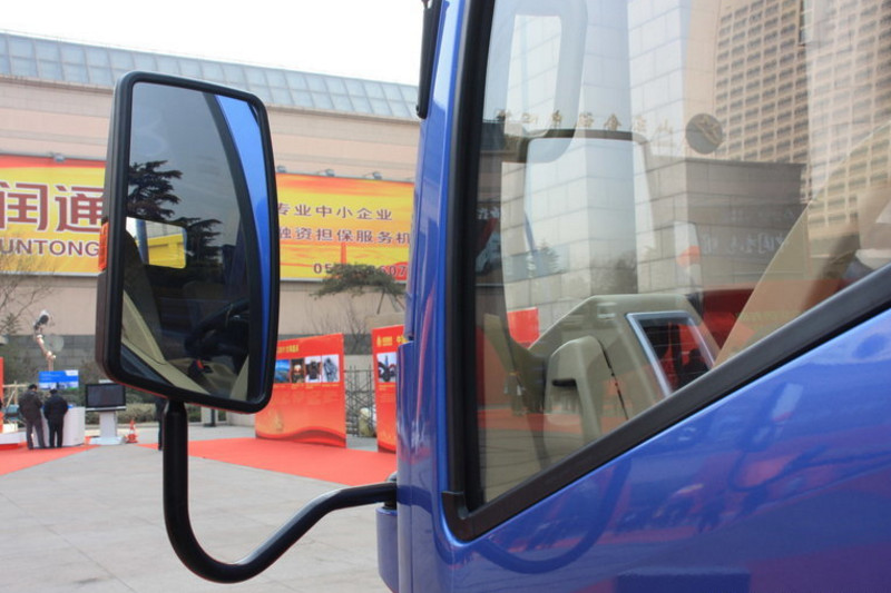 中国重汽HOWO 悍将 109马力 3.8米 4X2 国四排半栏板轻卡(宽体)(ZZ1047D3414D145)