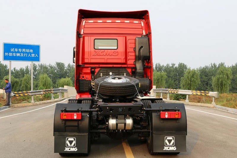 徐工 汉风g9重卡 530马力 6x4 国五 牵引车(nxg4250d5wc)